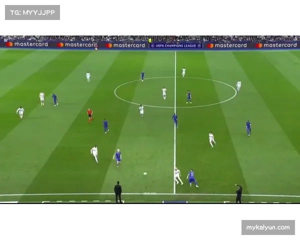 巴黎FC后场出球能力薄弱 面对高位逼抢时传球线路容易被切断